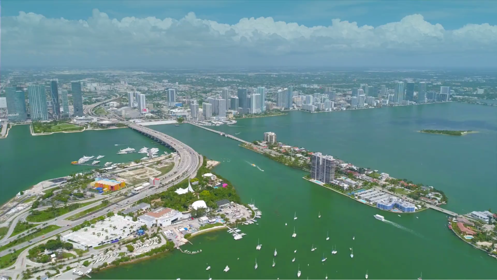 Miami Boat Tour Image 4