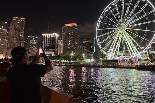 90 Minute Evening Sightseeing Cruise on BIscayne Bay Miami