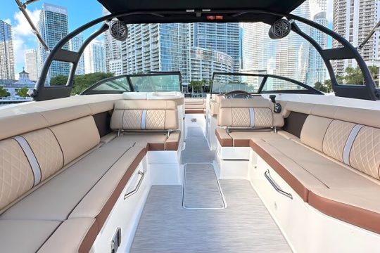 Private Miami Sightseeing Tour on a Boat