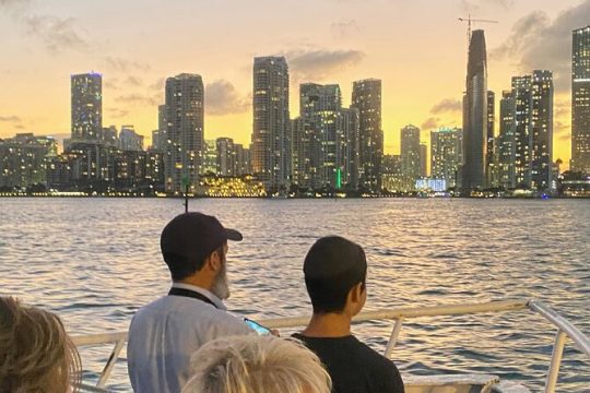 Miami: 60 Minute Boat tour and Sightseeing