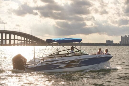 Miami Private Boat Tour with Sushi and Champagne