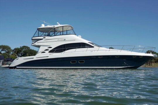 70 ft private tour in Miami, Yatch Rental 4 to 8 hours, 13 people