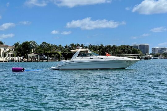 Miami Yacht Tour: Luxury, Fun, and Memories for All