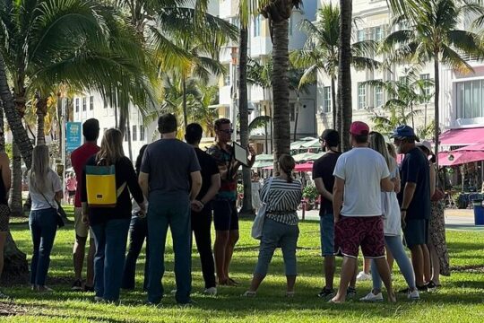 Private Walking Tour Infamous Crime and Scandals in Miami Beach