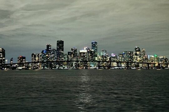 Miami Bay Private Yacht Sightseeing Tour