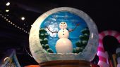 Amazing Christmassy Tour of Gingerbread, Ice and Snow in Sunny Orlando!